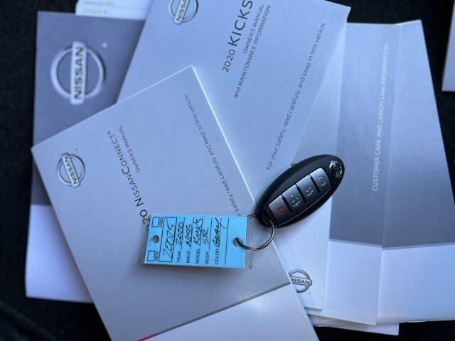 2020 Nissan Kicks SR