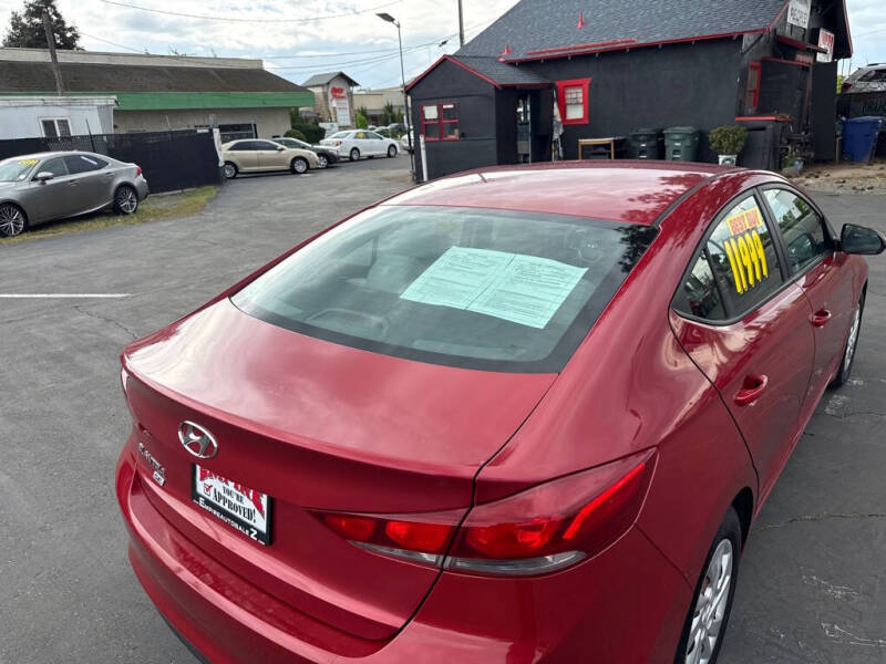 2018 Hyundai Elantra
