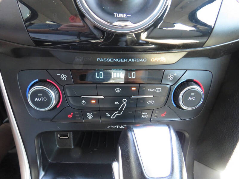 2017 Ford Focus Titanium