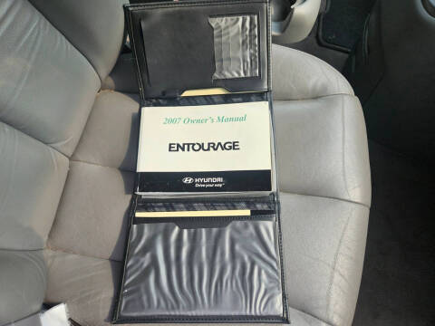 2007 Hyundai Entourage Limited