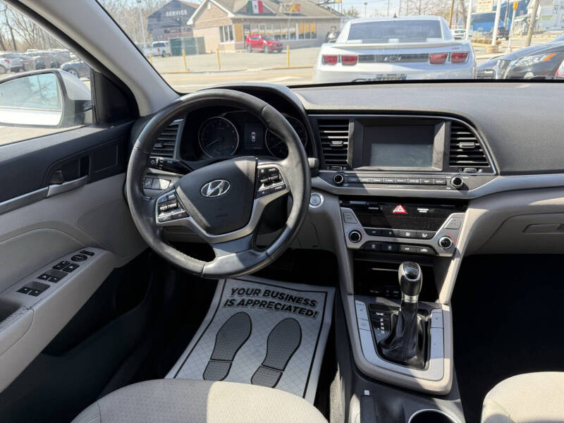 2017 Hyundai Elantra