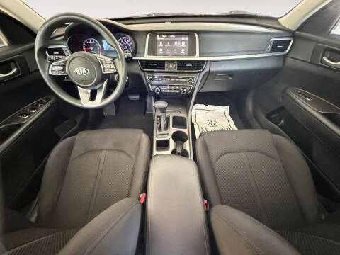 2020 Kia Optima LX