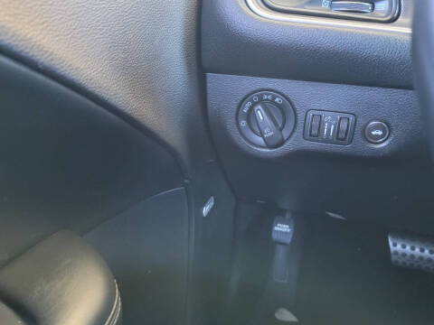 2016 Dodge Challenger SXT Plus