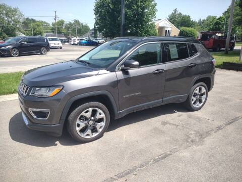 2019 Jeep Compass for sale at Dave's Car Corner in Hartford City IN