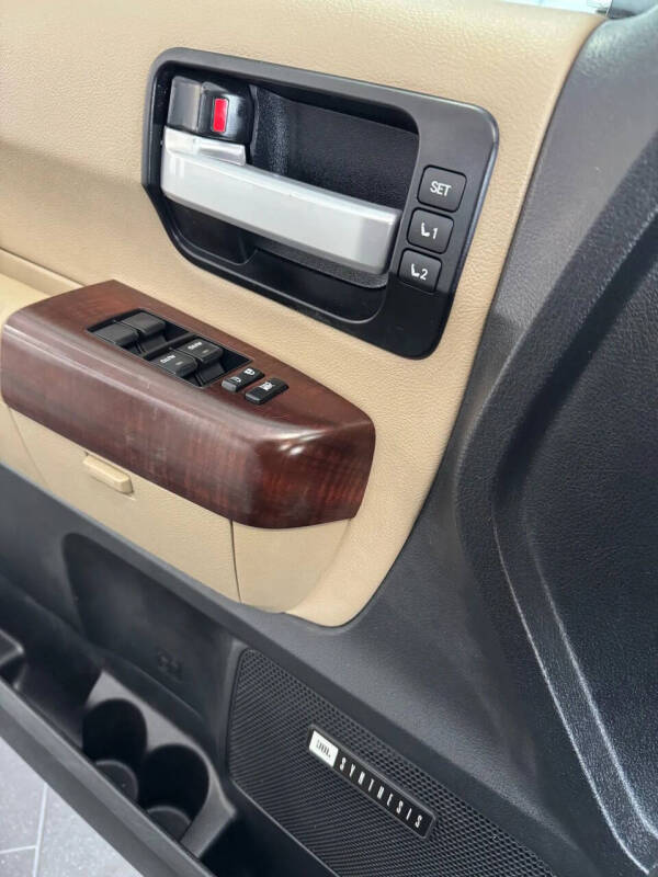 2012 Toyota Sequoia Platinum