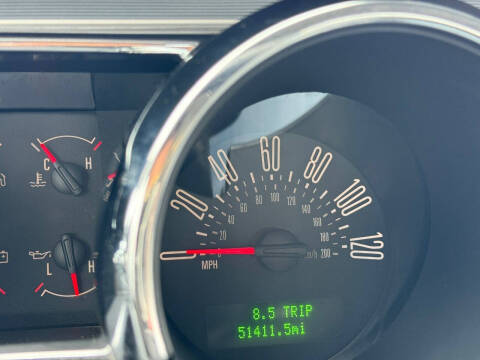 2005 Ford Mustang V6 Deluxe