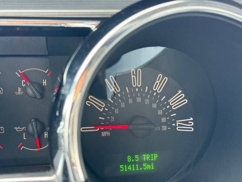 2005 Ford Mustang V6 Deluxe