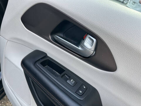 2017 Chrysler Pacifica Touring