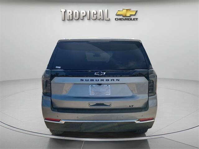 2025 Chevrolet Suburban LT