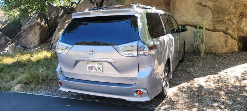 2015 Toyota Sienna SE Premium 8-Passenger