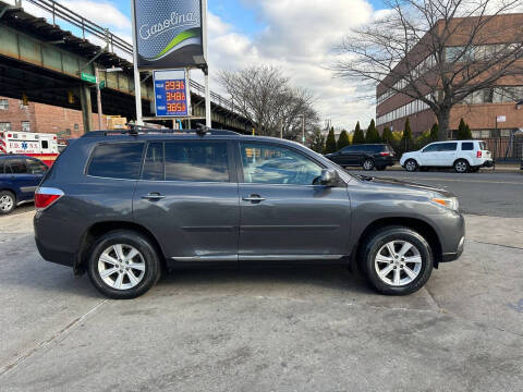 2013 Toyota Highlander for sale at BLS AUTO SALES LLC in Bronx NY