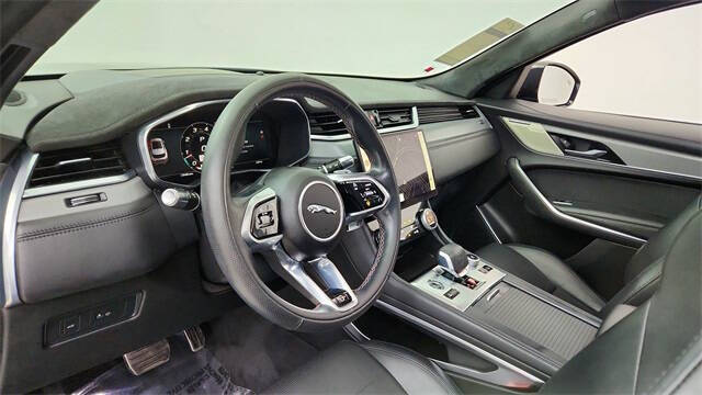 2022 Jaguar F-PACE SVR