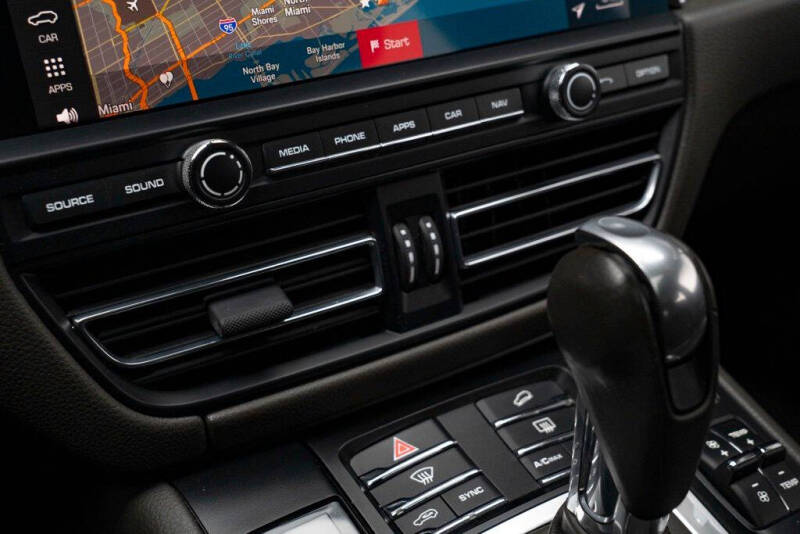 2020 Porsche Macan