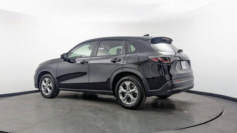 2025 Honda HR-V LX