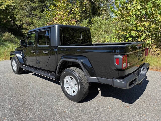 2022 Jeep Gladiator Sport S
