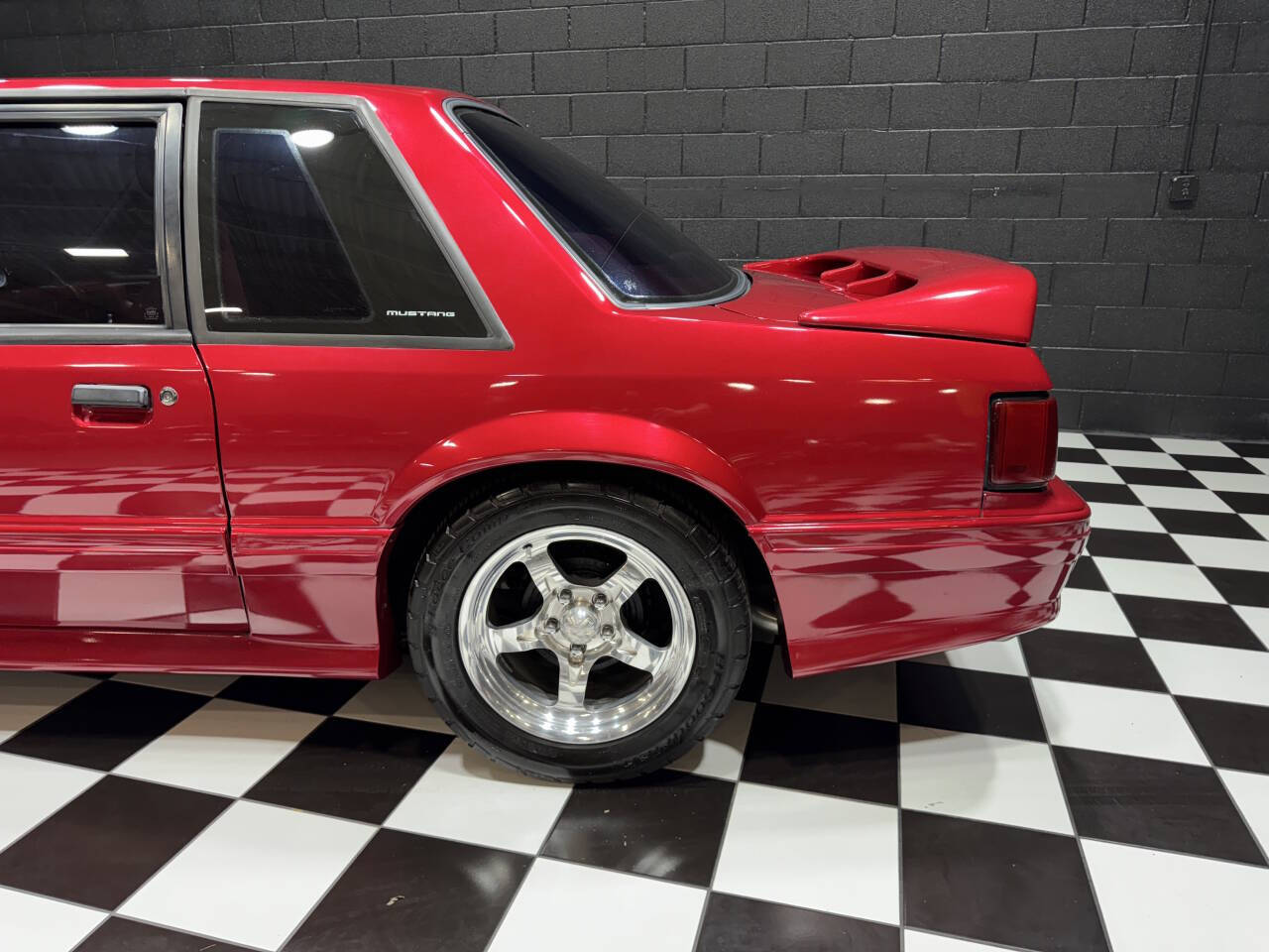 1991 Ford Mustang 19