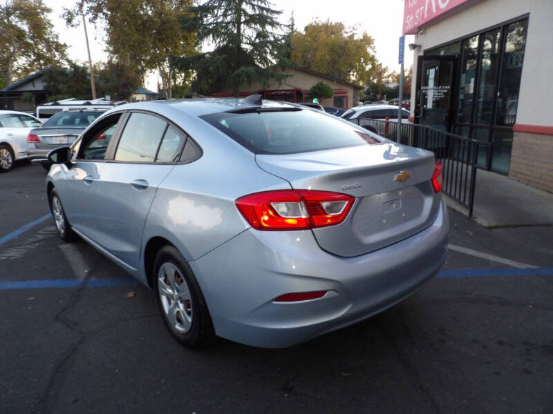 2017 Chevrolet Cruze LS Manual