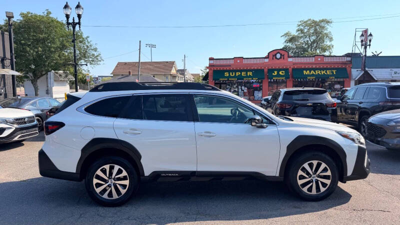 2023 Subaru Outback Premium