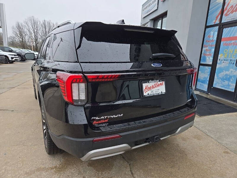 2025 Ford Explorer Platinum