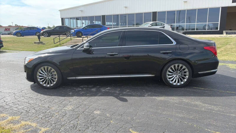 2018 Genesis G90