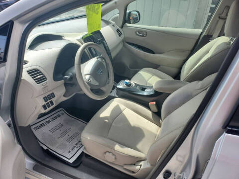 2011 Nissan LEAF SV