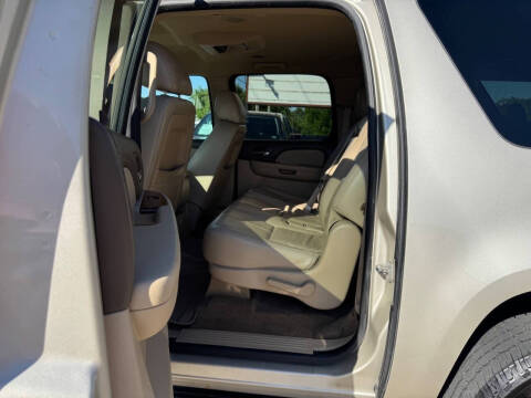 2013 Chevrolet Suburban LS