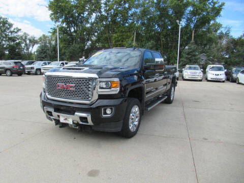 2017 GMC Sierra 2500HD for sale at Aztec Motors in Des Moines IA