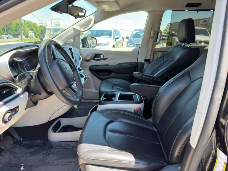 2024 Chrysler Pacifica Touring L