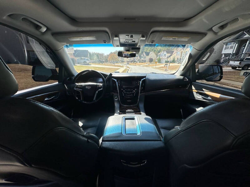 2017 Cadillac Escalade ESV Luxury