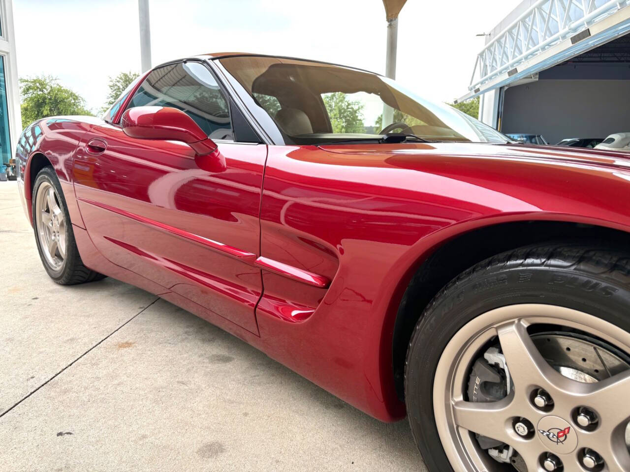 2004 Chevrolet Corvette 19