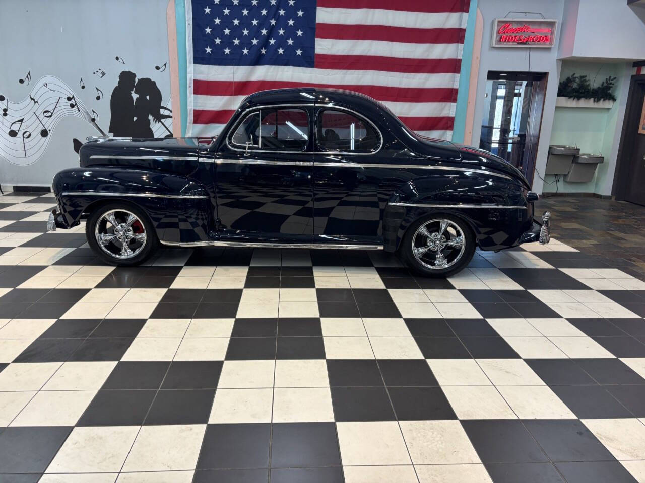 1946 Ford Super Deluxe 2