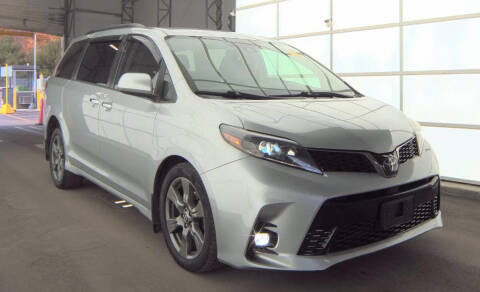 2020 Toyota Sienna SE 8-Passenger