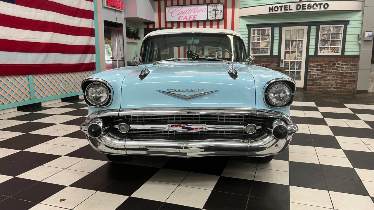 1957 Chevrolet Bel Air 4