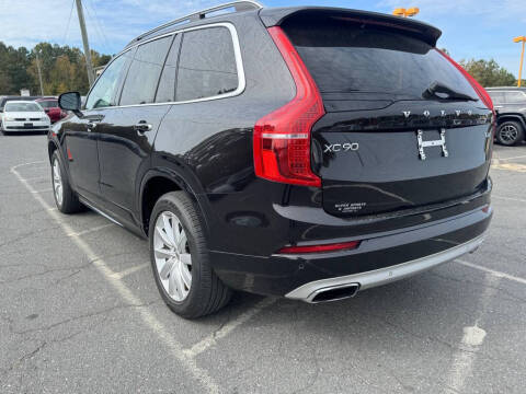 2016 Volvo XC90 T6 Momentum