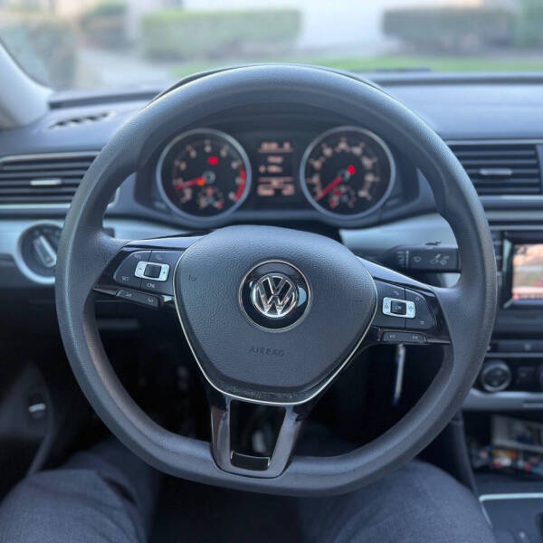 2017 Volkswagen Passat 1.8T S