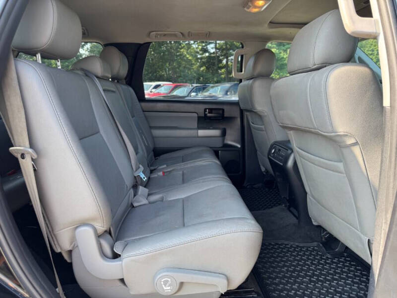 2013 Toyota Sequoia SR5