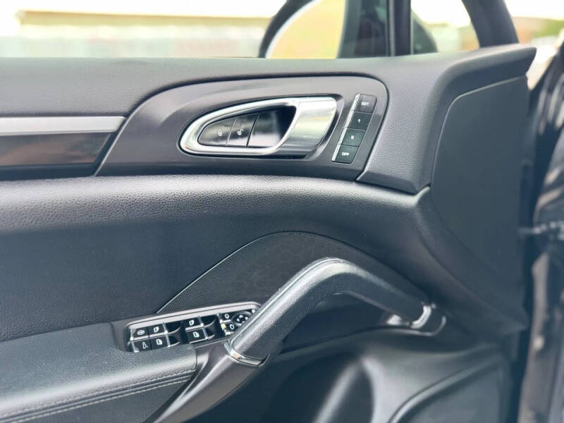 2012 Porsche Cayenne Tiptronic