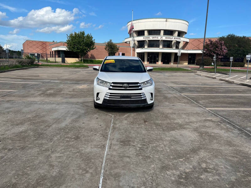 2017 Toyota Highlander LE Plus