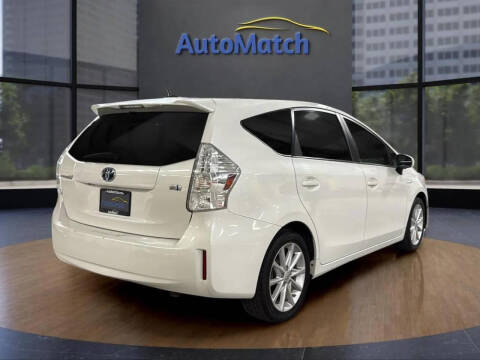 2013 Toyota Prius v Five