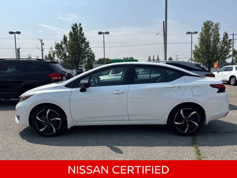 2025 Nissan Versa SR