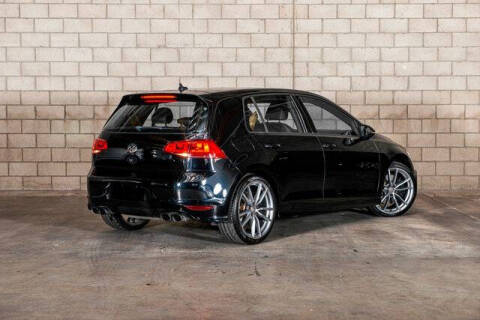 2017 Volkswagen Golf R 4Motion