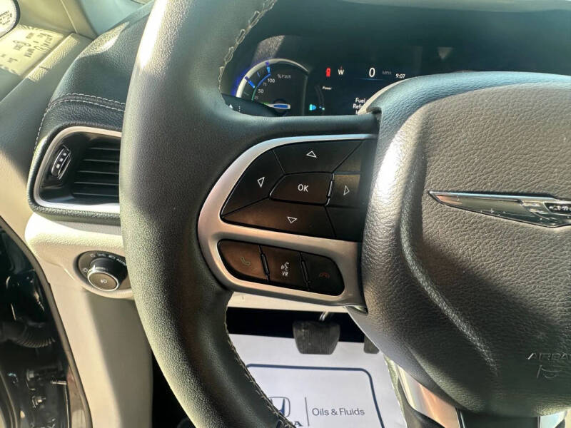 2023 Chrysler Pacifica Plug-In Hybrid Touring L