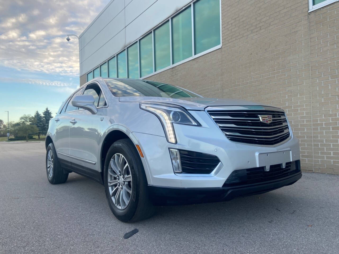 2017 Cadillac XT5 for sale at ZAKS AUTO INC in Detroit, MI