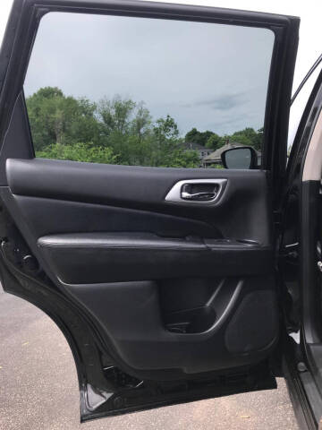 2017 Nissan Pathfinder S