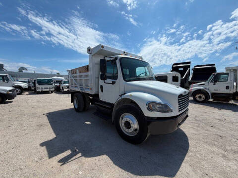 2013 Freightliner M2 106