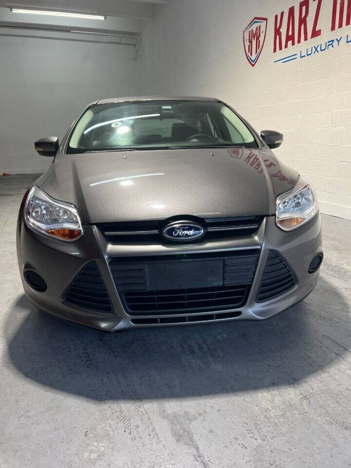 2013 FORD Focus Hatchback - $6,999