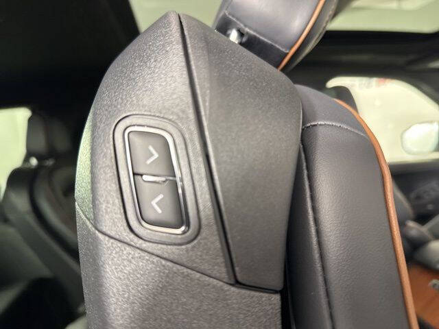 2025 Lincoln Navigator Black Label