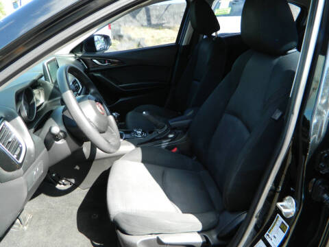 2015 Mazda MAZDA3 i Sport