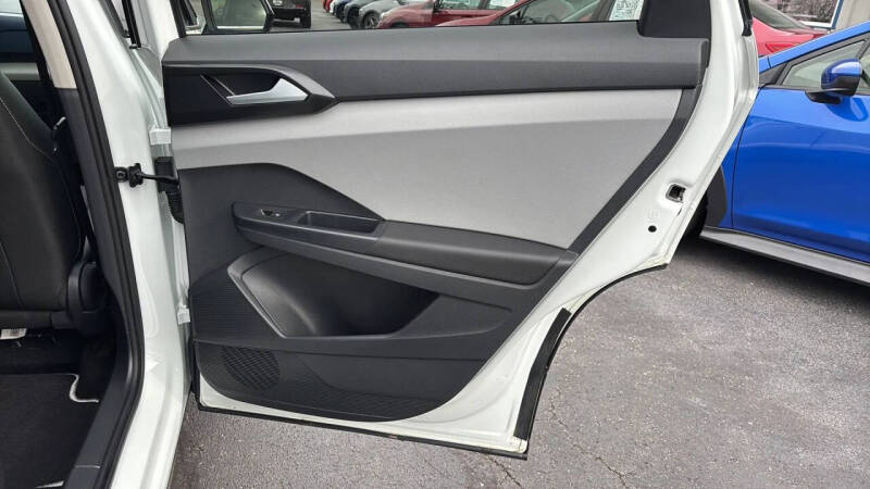 2023 Volkswagen Taos SE 4Motion