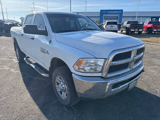 Used 2017 RAM Ram 2500 Pickup Tradesman with VIN 3C6UR5CL1HG667393 for sale in Bloomington, IL